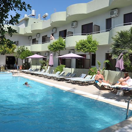 Anseli Hotel クレマスティ エクステリア 写真