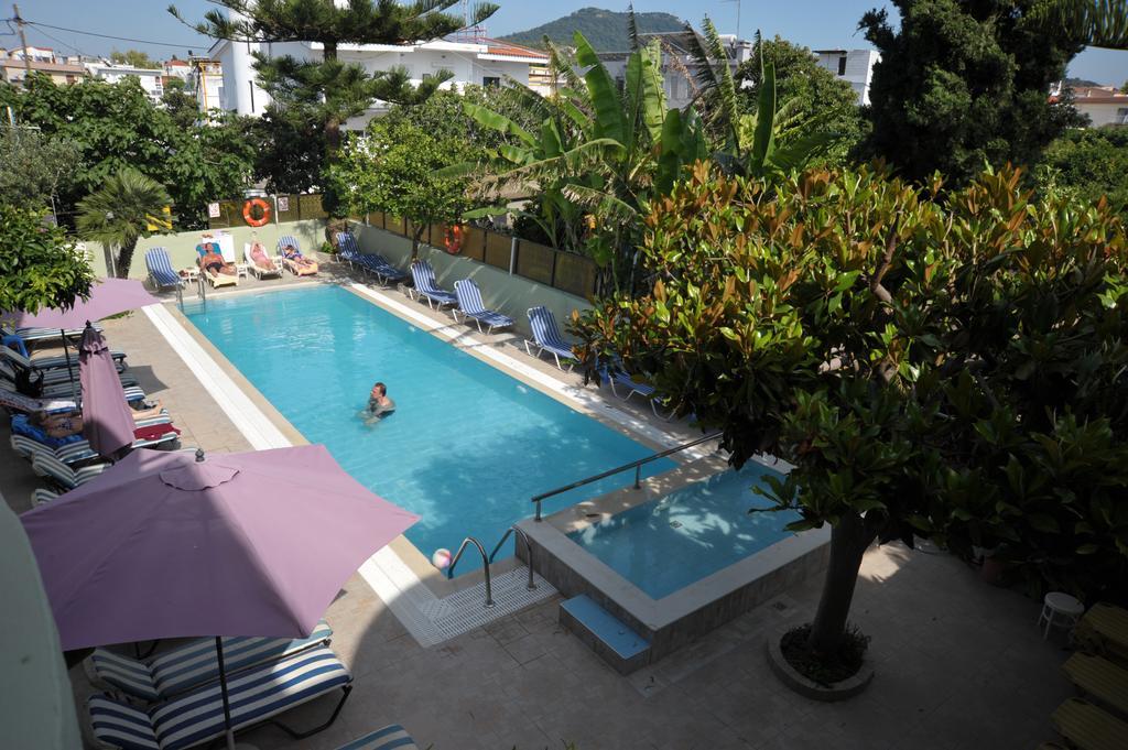 Anseli Hotel クレマスティ エクステリア 写真