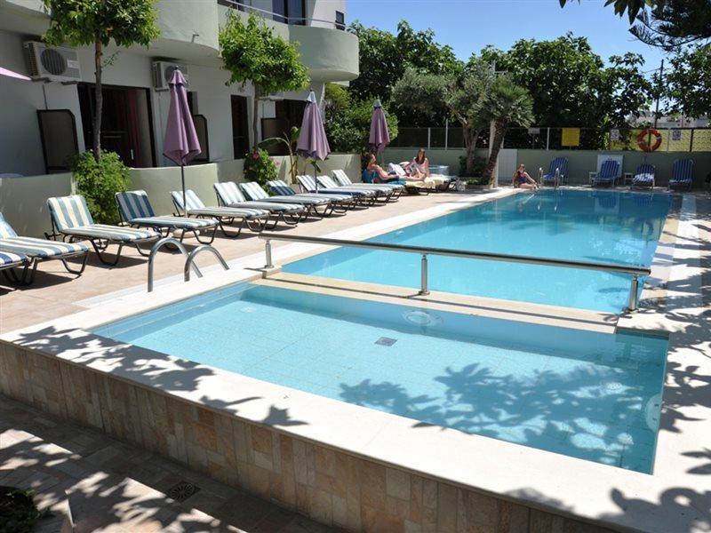 Anseli Hotel クレマスティ エクステリア 写真